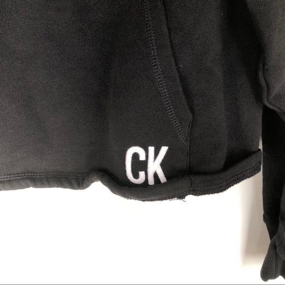 Calvin Klein cropped hoodie - Picture 3 of 5
